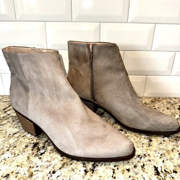 bp Shoes - BP Wallis Western Boots Womens 12 Greige Fabric Ankle Stacked Heel Taupe Almond